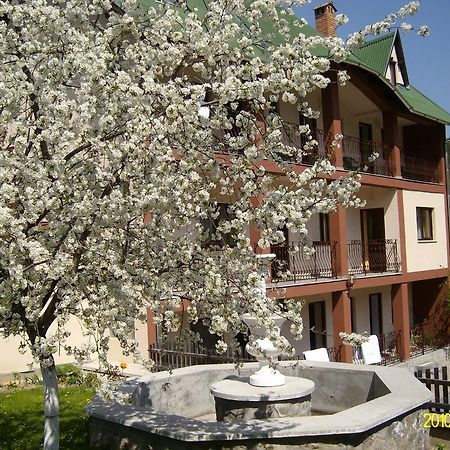 مبيت وإفطار Bicfălău Mokus Panzio المظهر الخارجي الصورة